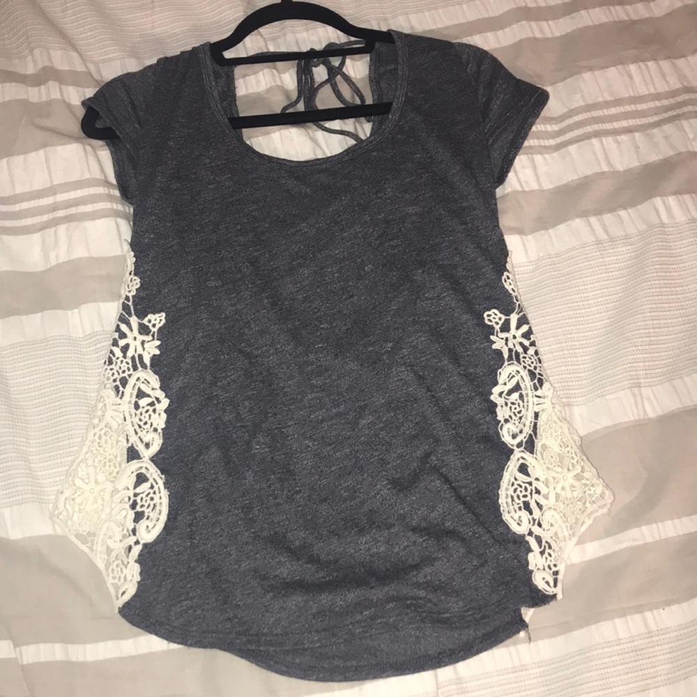 Gray T-shirt with white lace sides